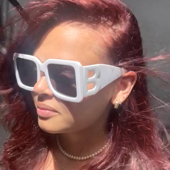 Women’s Oversized Square “B” Sunglasses - Picture 3 of 5